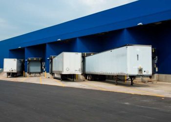 LA DISTRIBUCIÓN Y EL TRANSPORTE