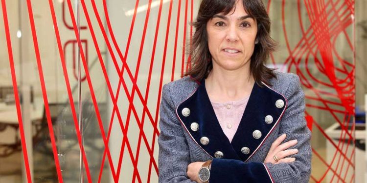 ASUME NUEVA DIRECTORA FINANCIERA DE AR RACKING