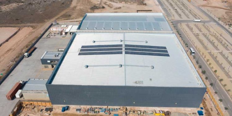 EIT LOGÍSTICA IMPLEMENTA PANELES SOLARES EN SU CD