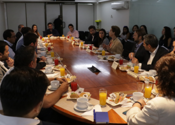 MINISTRA DE TRANSPORTES Y TELECOMUNICACIONES SE REÚNE CON EMPRESAS PARA CONVERSAR SOBRE LOS DESAFÍOS LOGÍSTICOS DE LA «ÚLTIMA MILLA»