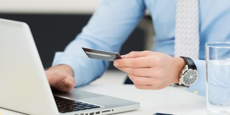 CRECIMIENTO DEL E-COMMERCE EN DICIEMBRE DOBLÓ AL PROMEDIO MENSUAL DEL AÑO HASTA ANTES DE LA CRISIS