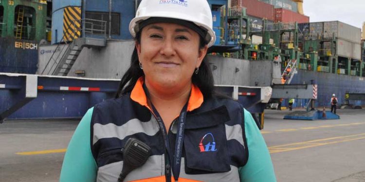 INCLUSIÓN LABORAL: ITI INCORPORA A LA PRIMERA MUJER OPERADORA DE NAVES