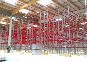 AR RACKING EQUIPA EL AMBICIOSO NUEVO ALMACÉN DE 12.000 M2 DE CBM COMBINANDO VARIOS SISTEMAS DE ALMACENAJE
