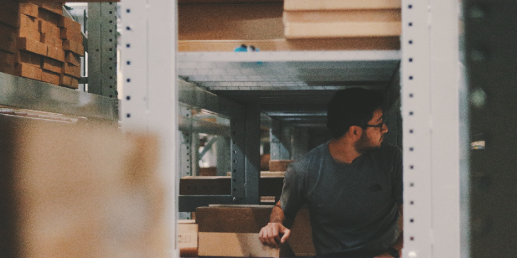 EL DESAFÍO  DE LA  GESTIÓN A LAS MERCANCÍAS REZAGADAS EN LOS ALMACENES EXTRAPORTUARIOS RDA