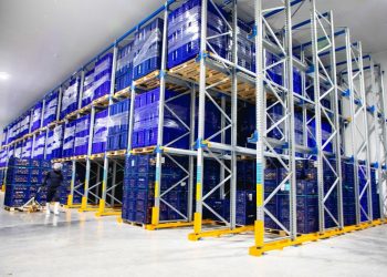 AR RACKING COMBINA VARIOS SISTEMAS DE ALMACENAJE SISMORRESISTENTES  EN LA NUEVA PLANTA DE EMERGENT COLD