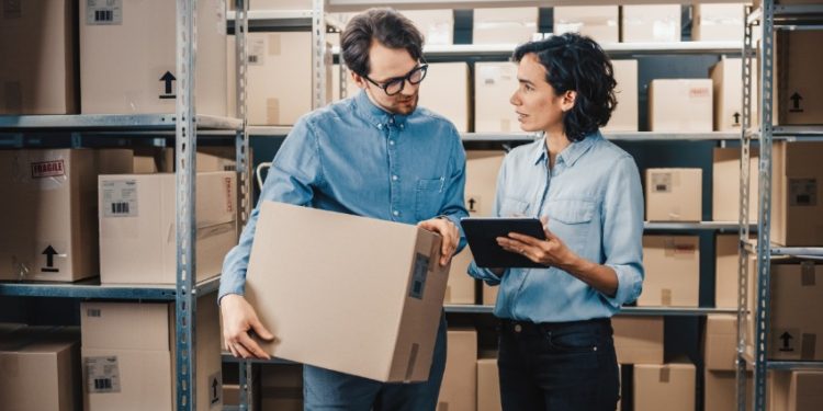 ORDENANDO LA TIENDA: CONOZCA LA GESTIÓN DISTRIBUIDA DE PEDIDOS (DOM)