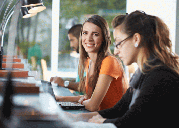 VERTEBRAL Y ORACLE ACADEMY SE UNEN PARA FORTALECER LA EDUCACIÓN TECNOLÓGICA DE ESTUDIANTES DE IP Y CFT