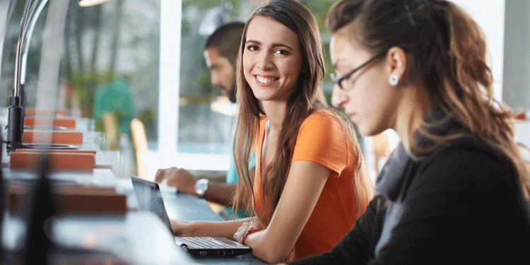 VERTEBRAL Y ORACLE ACADEMY SE UNEN PARA FORTALECER LA EDUCACIÓN TECNOLÓGICA DE ESTUDIANTES DE IP Y CFT