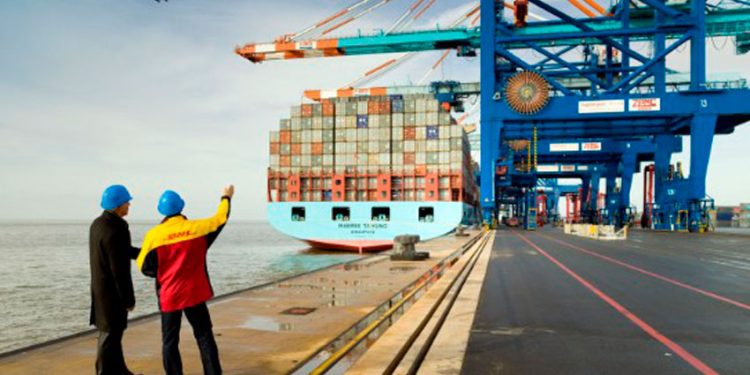 CAMBIANDO PARADIGMAS EL TRANSPORTE MARÍTIMO SOSTENIBLE A TRAVÉS DE LA DESCARBONIZACIÓN