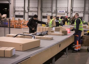 NOX NIGHTTIMEEXPRESS INVIERTE EN UNA SOLUCIÓN POD DE ZETES PARA LAS ENTREGAS NOCTURNAS EN EUROPA  EN VEHÍCULOS SIN LLAVE