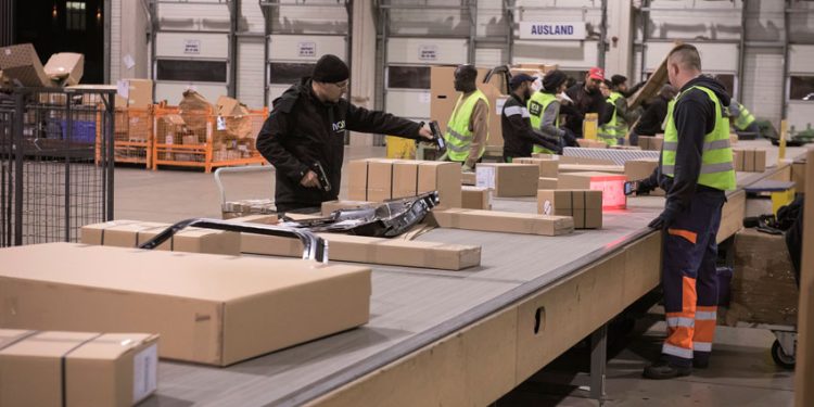 NOX NIGHTTIMEEXPRESS INVIERTE EN UNA SOLUCIÓN POD DE ZETES PARA LAS ENTREGAS NOCTURNAS EN EUROPA EN VEHÍCULOS SIN LLAVE