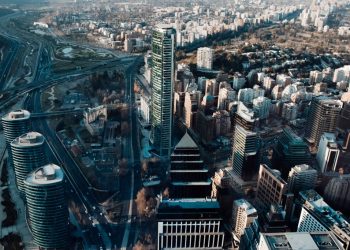 MERCADO DE OFICINAS ALCANZA PREOCUPANTES NIVELES DE SOBREOFERTA