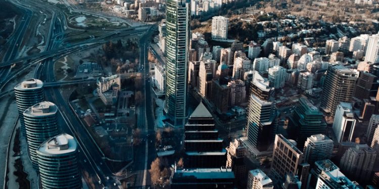 MERCADO DE OFICINAS ALCANZA PREOCUPANTES NIVELES DE SOBREOFERTA