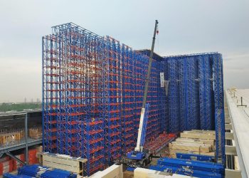 ESNOVA RACKS SE EXPANDE Y ATERRIZA EN AMÉRICA