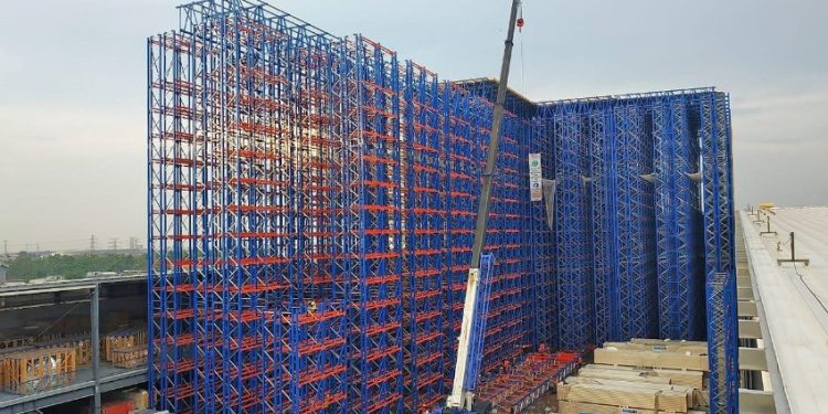 ESNOVA RACKS SE EXPANDE Y ATERRIZA EN AMÉRICA