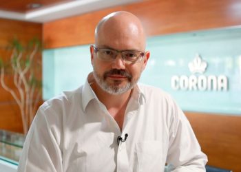 DE MULTITIENDA A TIENDA ESPECIALIZADA: CORONA SE ENFOCA EN EL DESARROLLO ONLINE DE LA MANO DE LA REESTRUCTURACIÓN Y LAS ALIANZAS