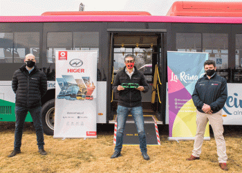 BUS ELÉCTRICO HIGER PARA LOS VECINOS DE LA REINA