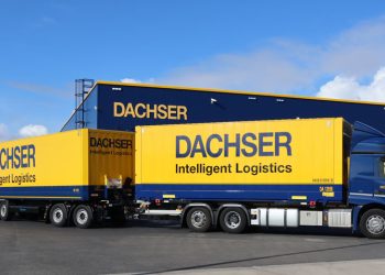 DACHSER REFUERZA SU FLOTA DE LARGA DISTANCIA CON EL ECO-COMBI