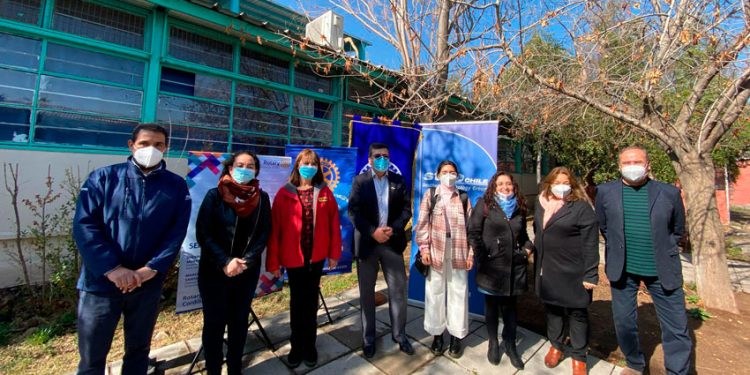 STG APOYA LA EDUCACIÓN DE ESTUDIANTES EN ESCUELA DE PEÑALOLÉN