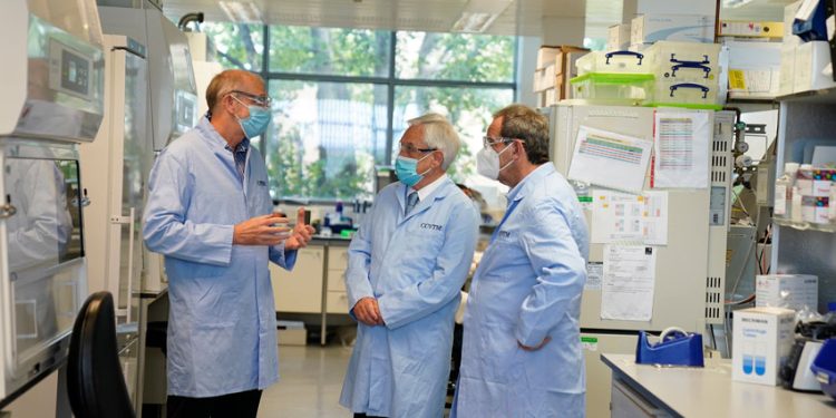 LA UNIVERSIDAD DE OXFORD Y ORACLE CLOUD SYSTEM AYUDAN A LOS INVESTIGADORES A IDENTIFICAR MÁS RÁPIDAMENTE LAS VARIANTES DE COVID-19