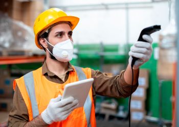 ¿CÓMO ACERCAR LA TECNOLOGÍA A LOS COLABORADORES?