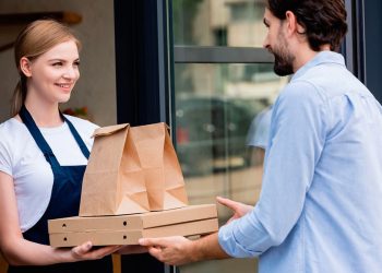 PACKAGING PERSONALIZADO: UTILIZARLO COMO ELEMENTO DE MARKETING Y HACER QUE TU MARCA CAMINE POR LA CIUDAD