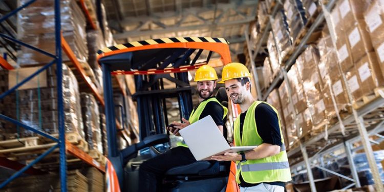 UNA REDUCCIÓN DEL 50% EN TIEMPOS DE ENTREGAS: EL CRUCIAL ROL DE UN SISTEMA DE GESTIÓN DE ALMACENES