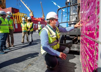 9.210 PALLETS DE FRUTA FRESCA SE EMBARCAN  RUMBO A ESTADOS UNIDOS 