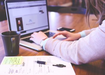 MUJERES EN LOS NEGOCIOS: LOS DESAFÍOS PARA AUMENTAR LA PARTICIPACIÓN Y EQUILIBRAR LA BALANZA