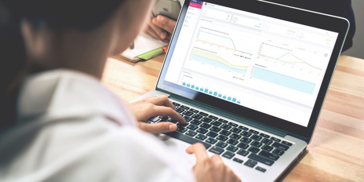 CÓMO PROPICIAR URGENTEMENTE MÁS ESPACIOS PARA MUJERES EN LA INDUSTRIA TECNOLÓGICA