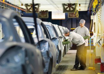 EL PAPEL DE LA TECNOLOGÍA EN EL REACONDICIONAMIENTO DE LA CADENA DE SUMINISTRO AUTOMOTRIZ