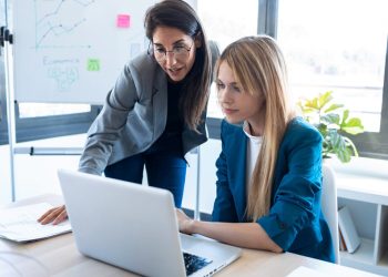 REVOLUCIONANDO LAS INDUSTRIAS CHILENAS: MUJERES QUE DEJAN HUELLA