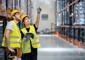 STG Y DUOCUC ENTREGAN CONOCIMIENTOS Y PRÁCTICAS PARA LA TEMPRANA INTEGRACIÓN LABORAL DE FUTUROS PROFESIONALES