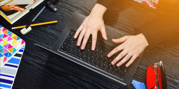 USO DE LA TECNOLOGÍA Y EL APRENDIZAJE DE IDIOMAS ONLINE