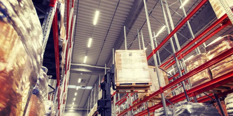 ¿CÓMO LIDIAR CON UN AMBIENTE COMERCIAL INCIERTO, DESAFIANTE Y SIN SUFRIR EN EL INTENTO?