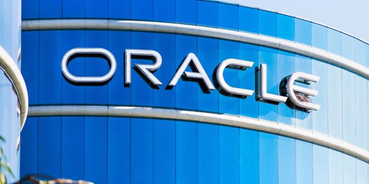 KOMAX UTILIZA ORACLE CLOUD PARA EL SECTOR MINORISTA PARA REVISAR SU INVENTARIO Y SU TECNOLOGÍA EN LA TIENDA