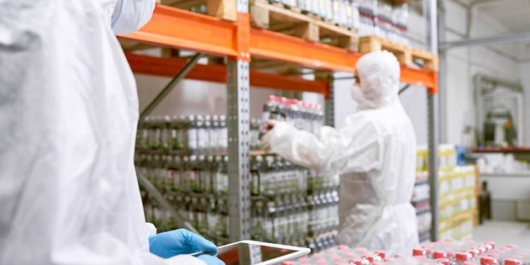 SEGURIDAD Y EFICIENCIA ANTE TODO: MEJORANDO LA PRODUCTIVIDAD EN EL ALMACÉN CON REDES INALÁMBRICAS