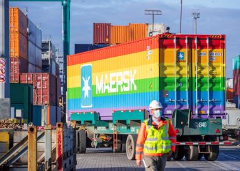 CONTENEDOR ARCOÍRIS DE A.P. MOLLER – MAERSK LLEGA A CHILE