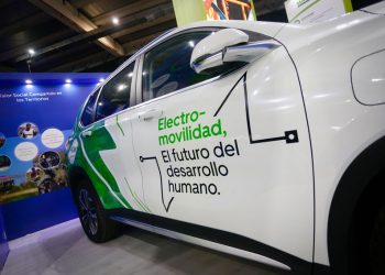 EXPERIENCIA E: DESTACAN A LAS TIERRAS RARAS COMO INSUMO CRUCIAL PARA EL AVANCE DE LA ELECTROMOVILIDAD
