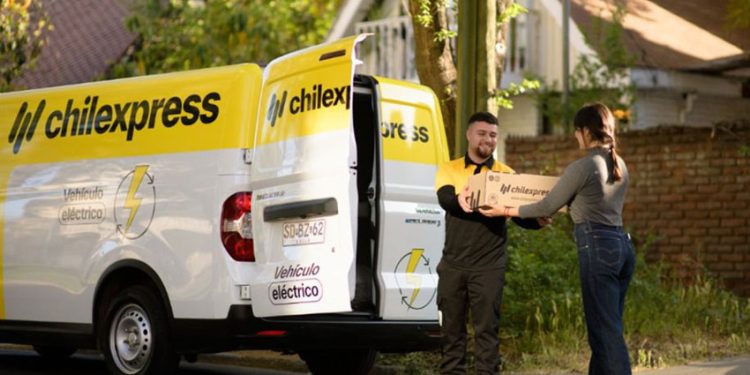 CHILEXPRESS LANZA ALTERNATIVA PARA COMPENSAR HUELLA DE CARBONO DE SUS ENVÍOS