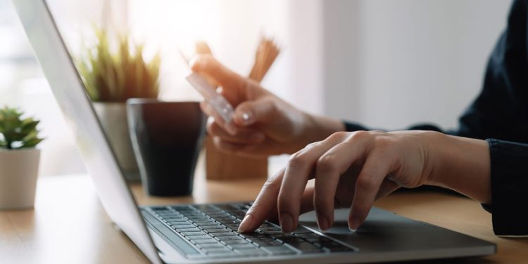 E-COMMERCE: EXPECTATIVAS Y REALIDADES