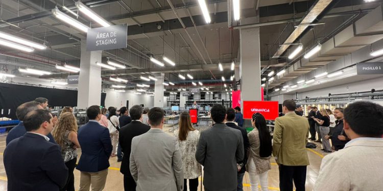 SMU INAUGURA PRIMER CENTRO ROBOTIZADO DE PEDIDOS DE LATINOAMÉRICA