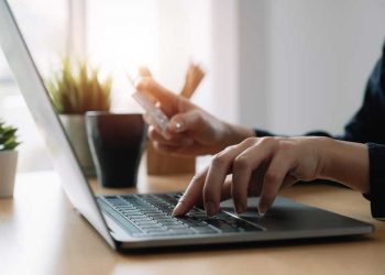 E-COMMERCE: EXPECTATIVAS Y REALIDADES