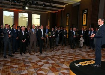 FINNING SE REÚNE CON CLIENTES DE TODAS SUS INDUSTRIAS