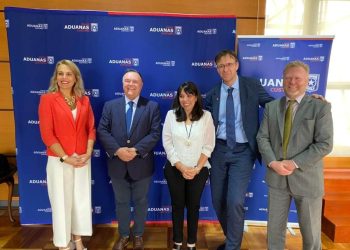 REPRESENTANTES DE FIATA SE REÚNEN CON LA DIRECTORA NACIONAL DE ADUANAS Y LÍDERES DE LA INDUSTRIA LOGÍSTICA NACIONAL