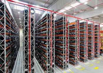 EMPRESA DE RECAMBIOS ALMACENA 10.000 NEUMÁTICOS CON RACKS DE AR RACKING