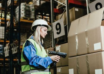 MUJERES  Y LOGÍSTICA: LOS DESAFÍOS PENDIENTES