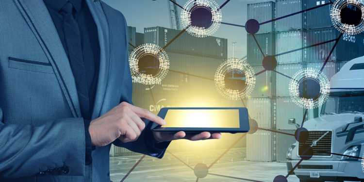 MENSAJERÍA DIGITAL EN LOGÍSTICA Y TRANSPORTE: SE INCREMENTARON UN 428% LAS INTERACCIONES VIA MESSENGER EN UN AÑO