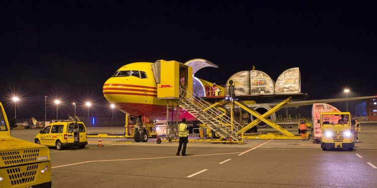 DHL EXPRESS PRESENTA GOGREEN PLUS, EL PRIMER SERVICIO DE MENSAJERÍA EXPRÉS GLOBAL QUE OFRECE EL USO DE COMBUSTIBLE DE AVIACIÓN SOSTENIBLE
