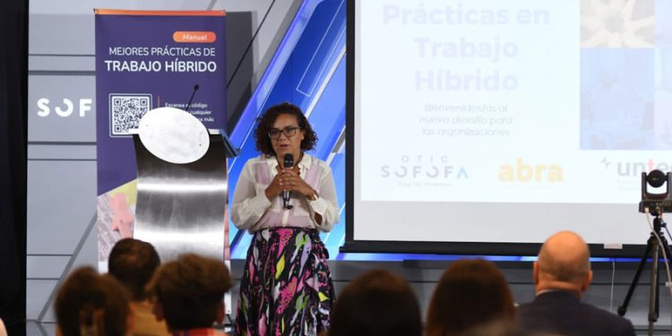 ESTUDIO DE CIO DE LA UNIVERSIDAD DE CHILE Y OTIC SOFOFA: